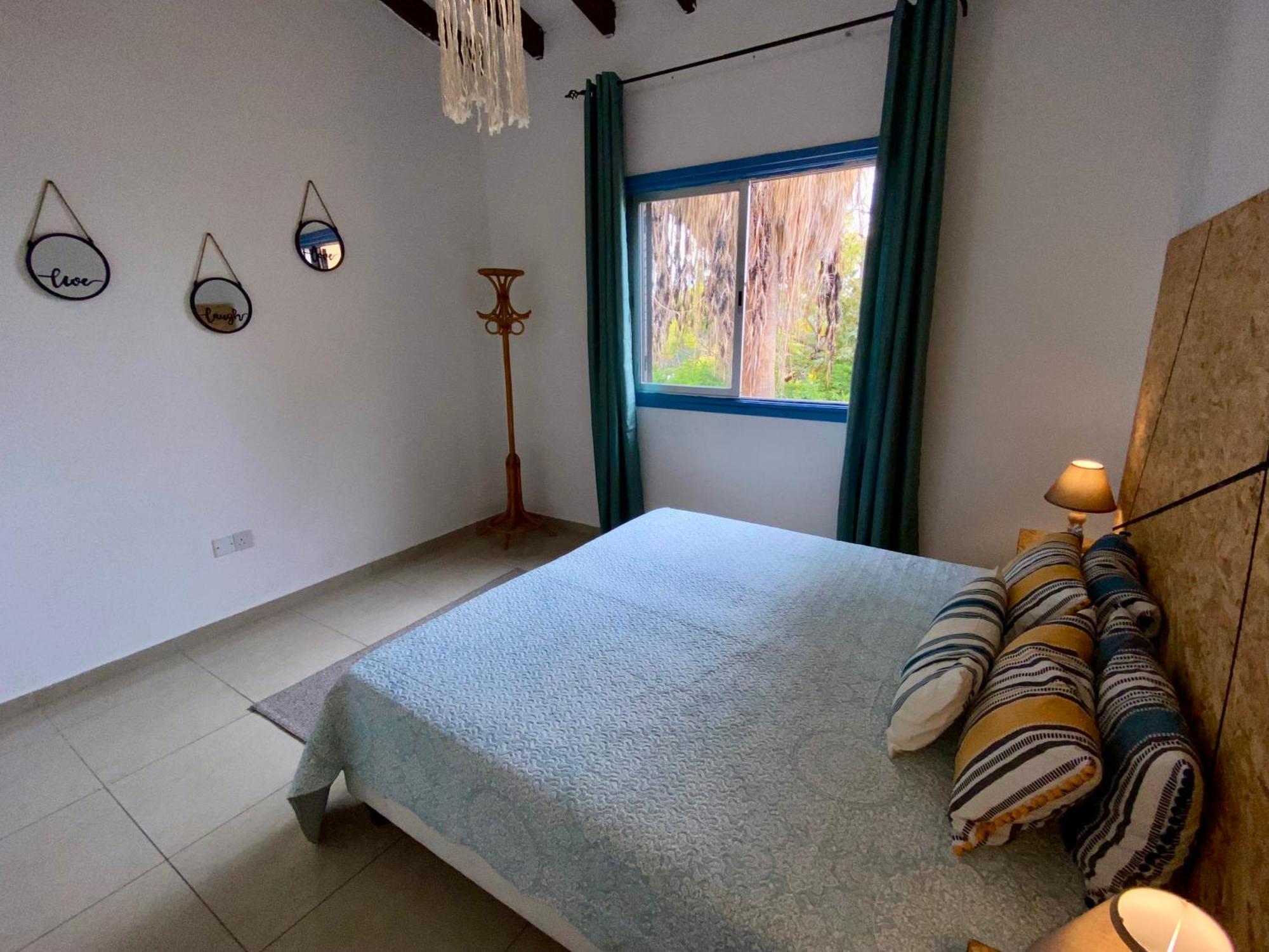 Seaside Two Bedroom Cosy Townhouse In Tourist Area Holiday home *