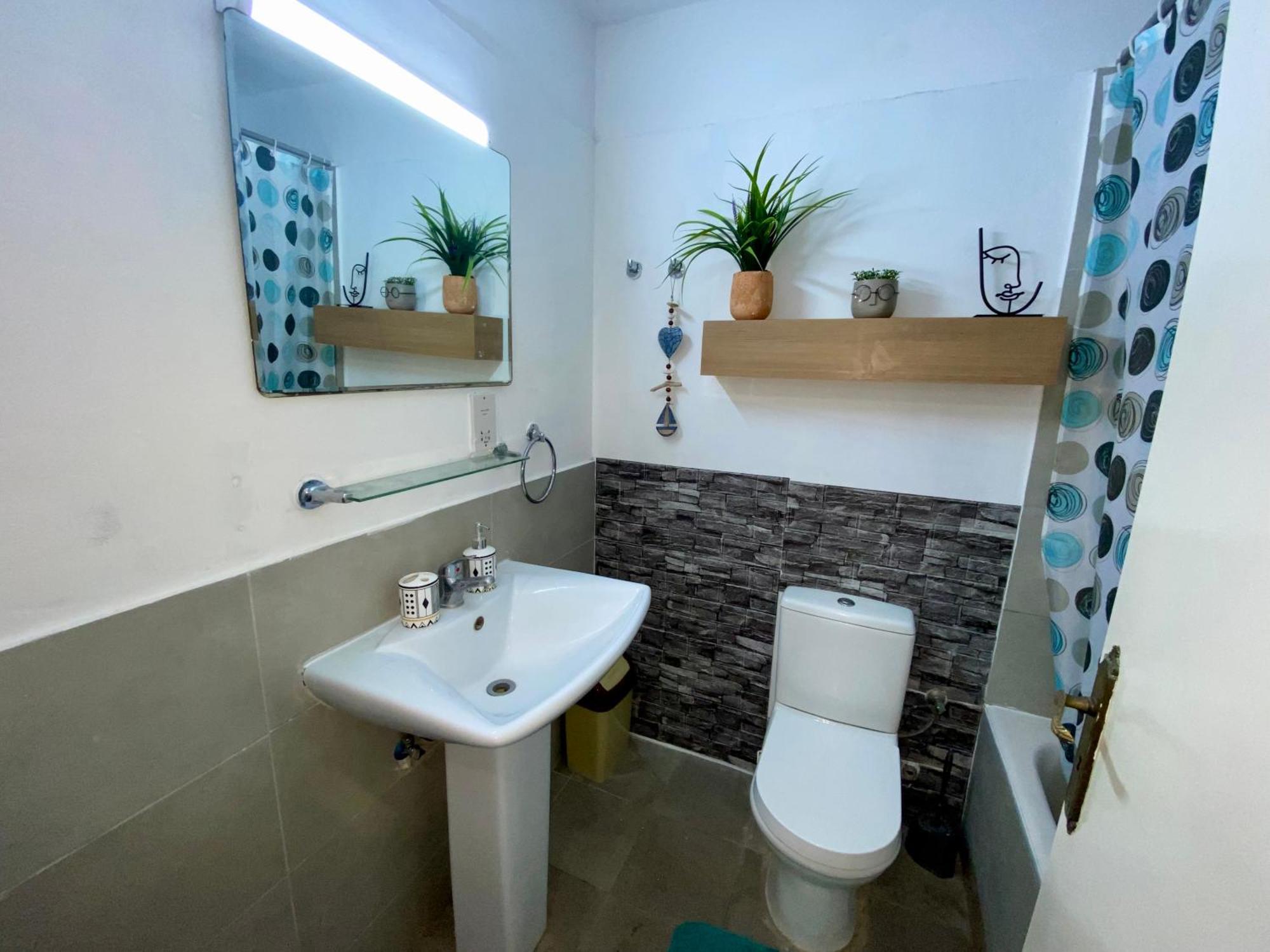 Seaside Two Bedroom Cosy Townhouse In Tourist Area Holiday home *